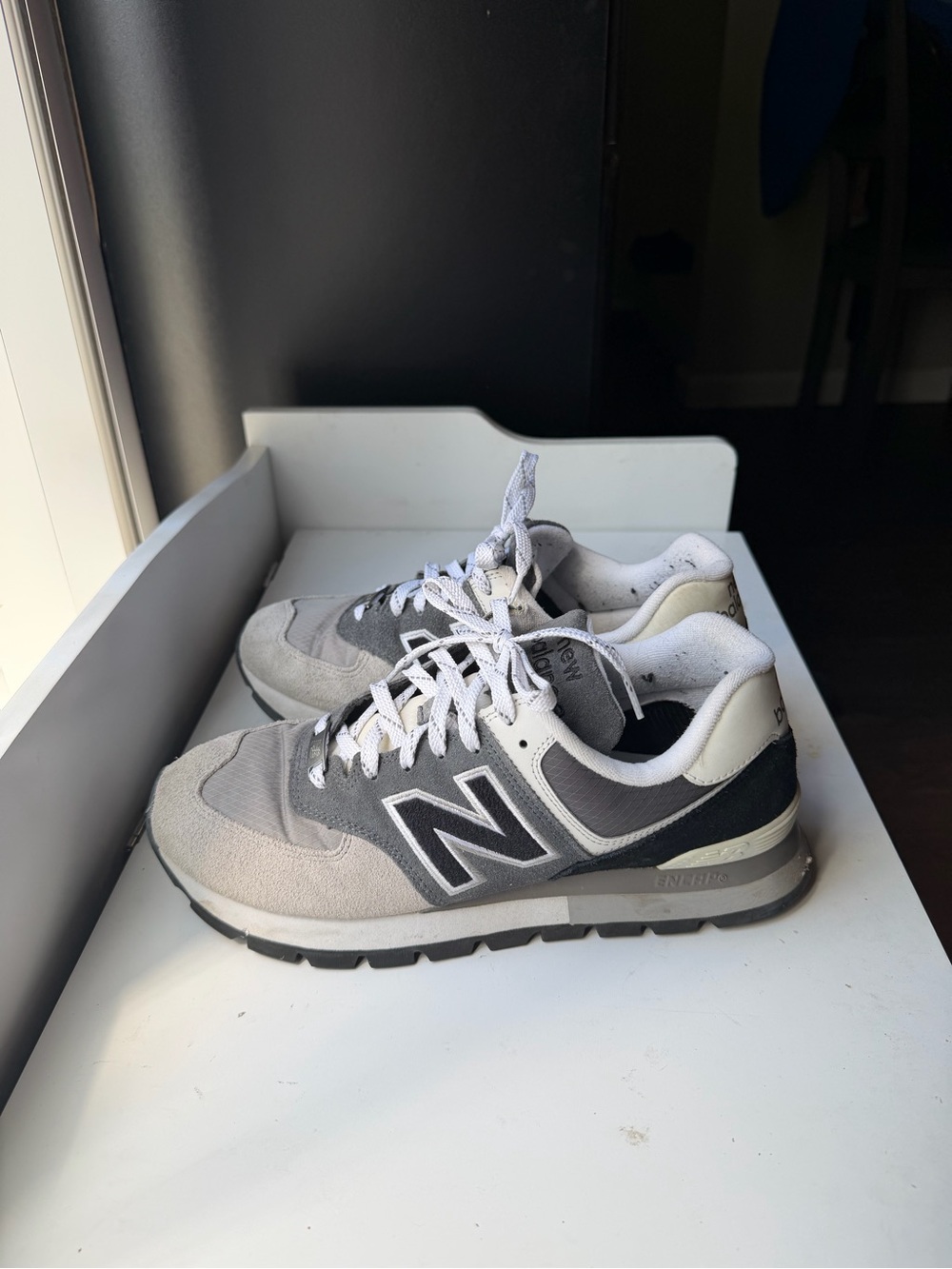 New Balance Men's Gray and Black Classic Sneakers